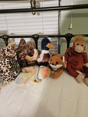 Beanie Babies,  Mammoth, Jake Mallard Duck, Sly, Iguana, Leopard & Baby, Monkey